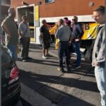 Membri di Unione Inquilini occupano la strada in Via Scarampo 49, zona Fiera Milano.