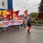 Confederazione Unitaria di Base (CUB) protesta davanti a Ikea Carugate.