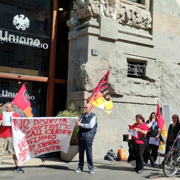 Lavoratori Assocontact senza CCNL