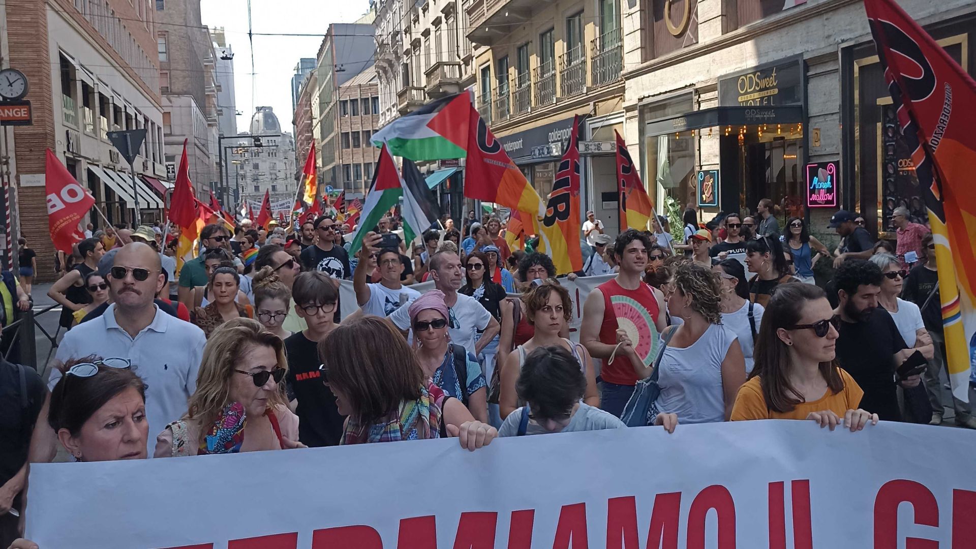 Scopri di più sull'articolo La Confederazione Unitaria di Base (CUB) proclama lo SCIOPERO GENERALE