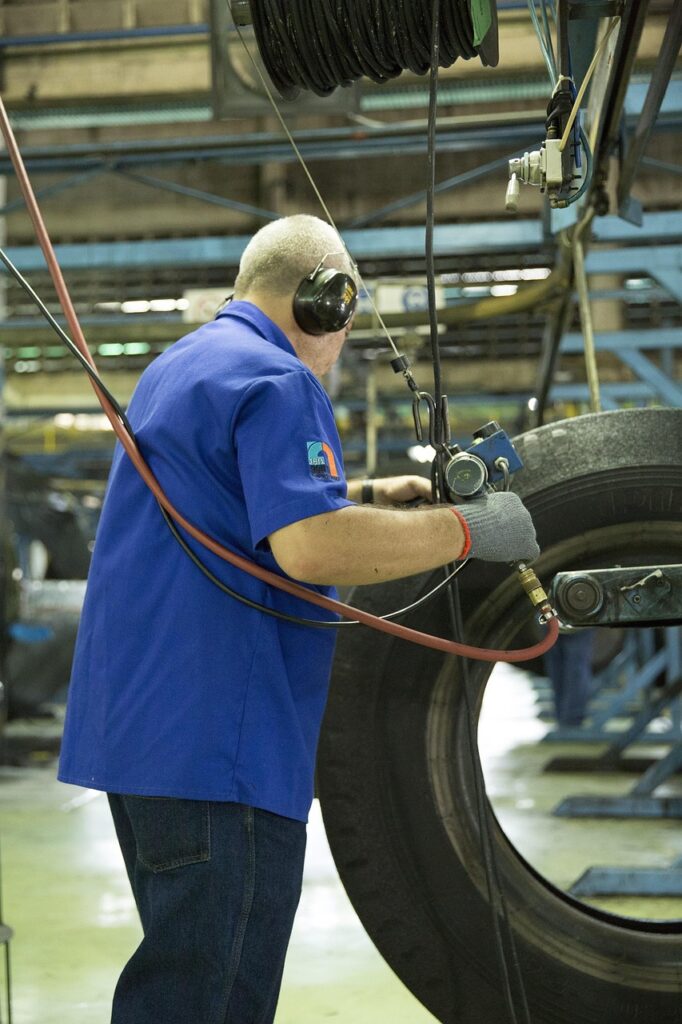 CCNL Gomma Plastica 2026–2028: indietro tutta!