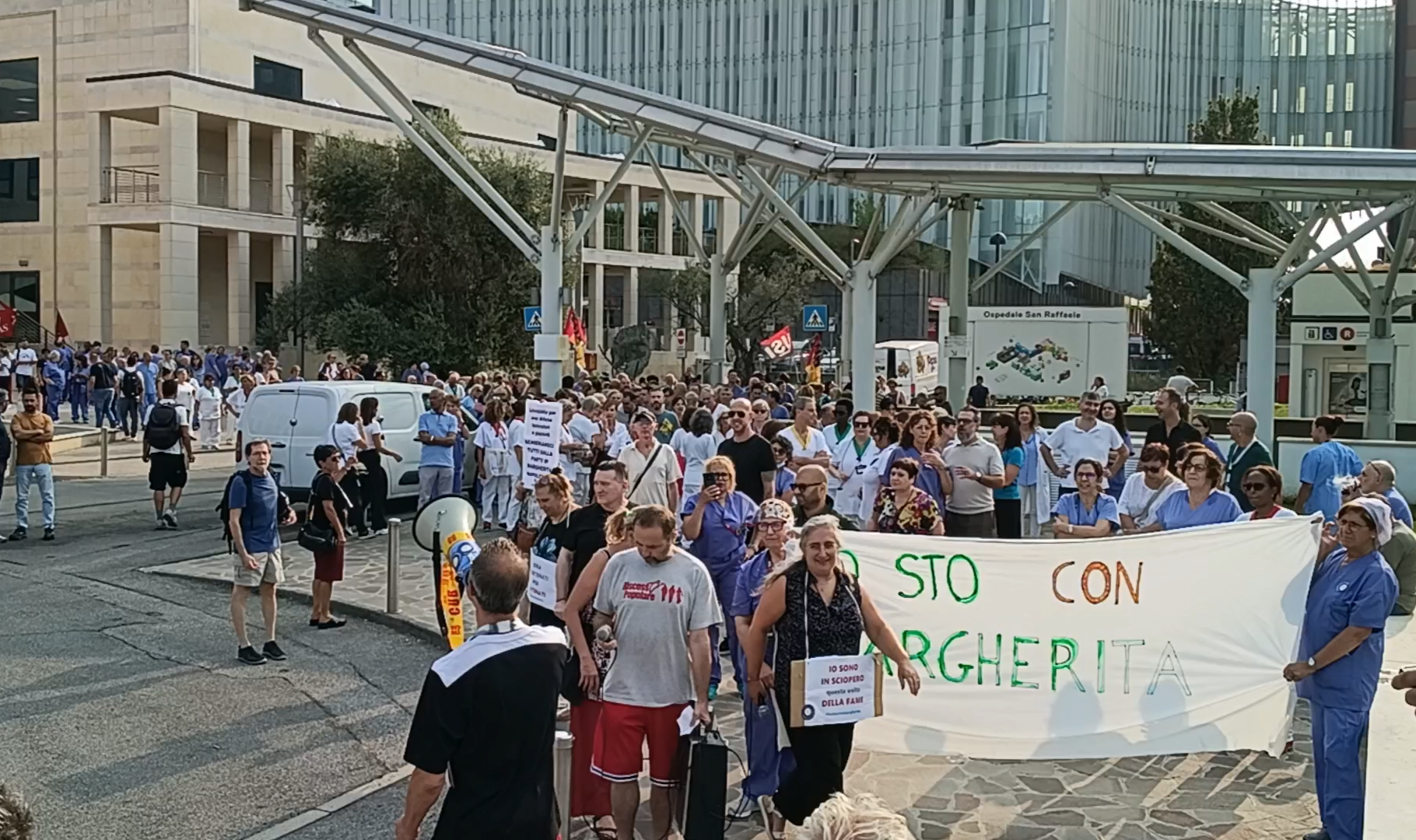 Scopri di più sull'articolo “Siamo tutti Margherita e Simone”: fermiamo i licenziamenti politici!